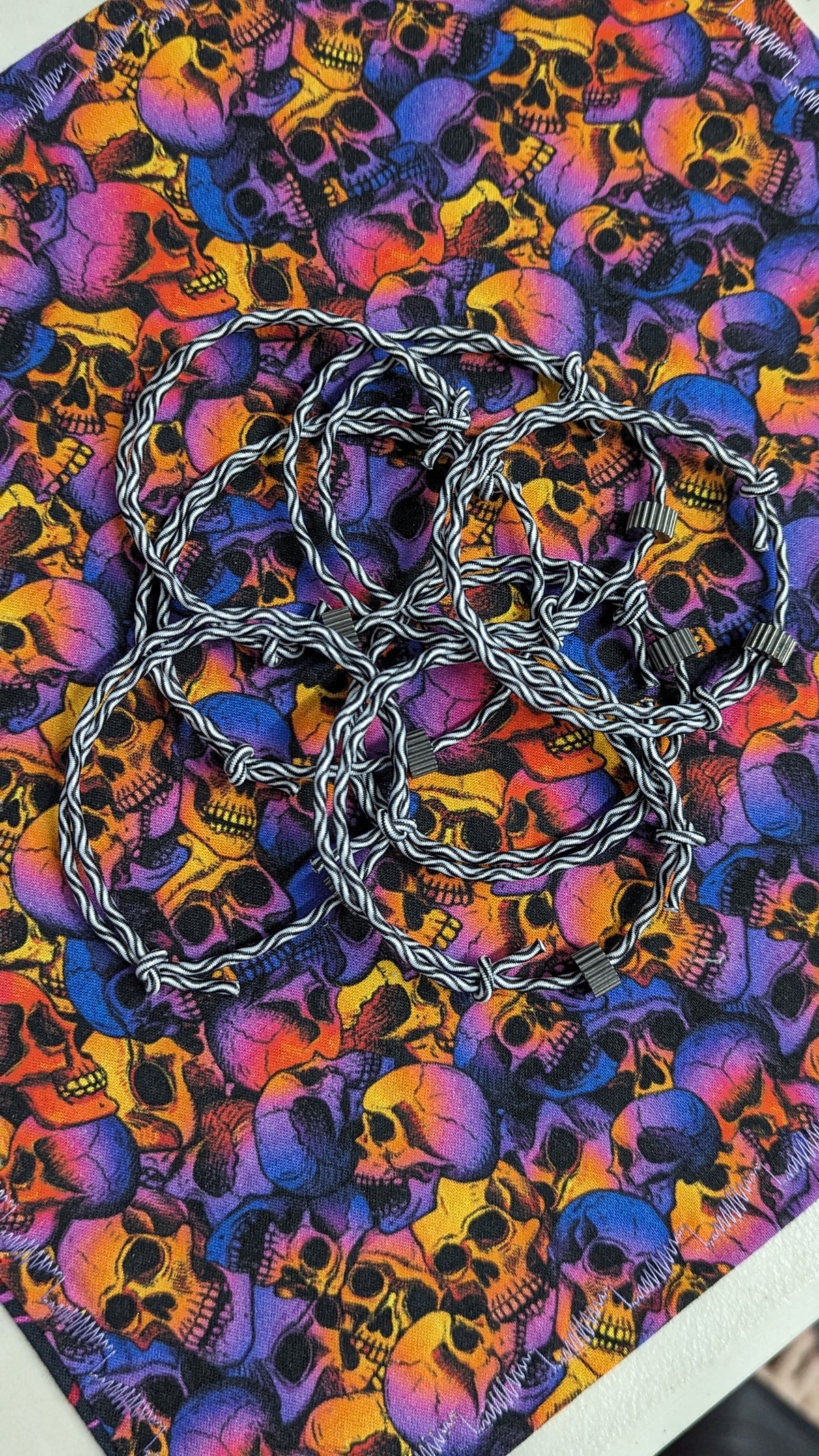 TUNGSTEN CARBIDE EMERGENCY GLASS BREAKER BRACELET