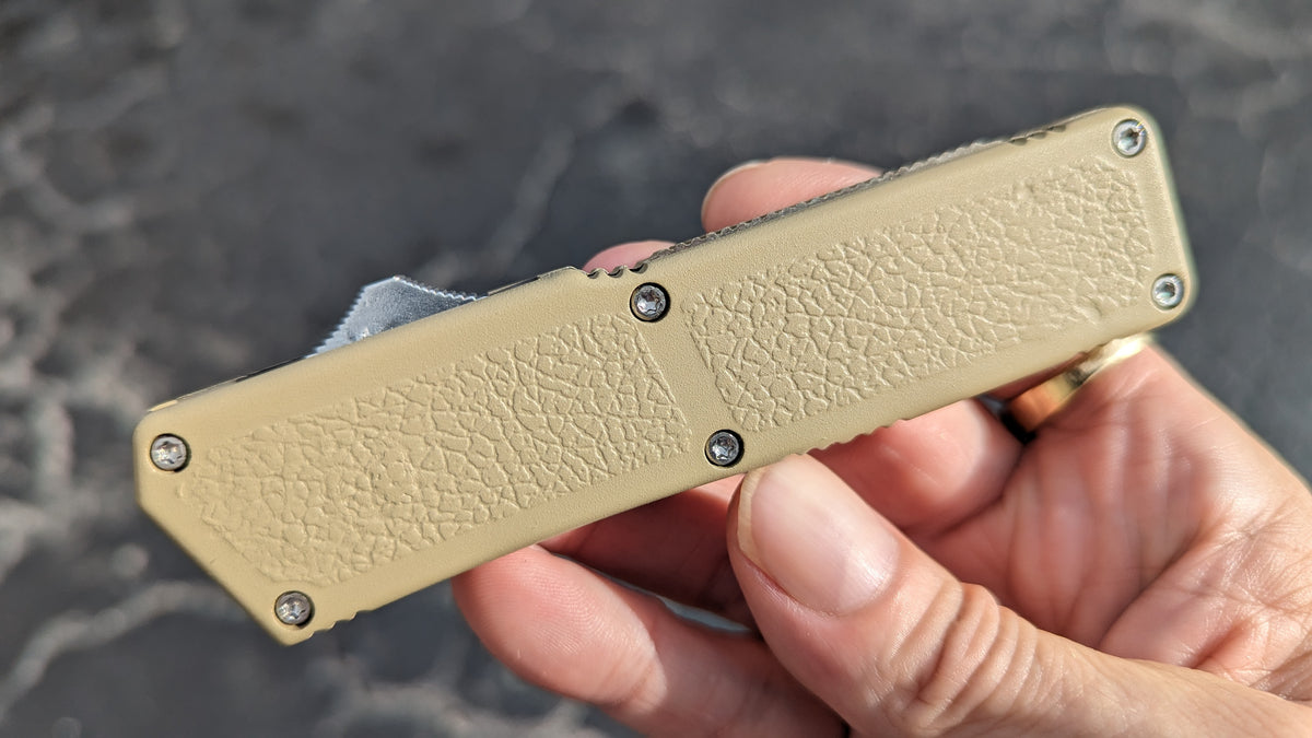 SAND LIGHTNING OTF KNIFE PLAIN EDGE DROP POINT BLADE