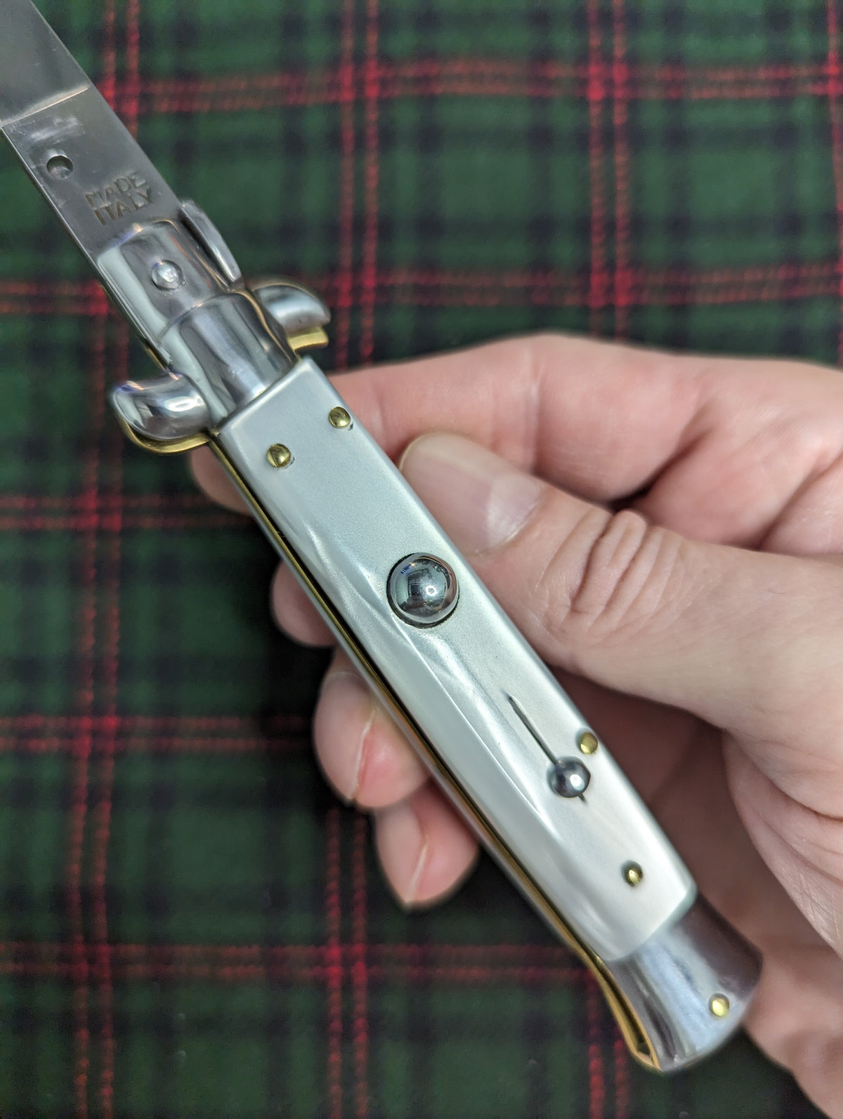 9" OL Imitation White Pearl Flat Grind Italian Stiletto