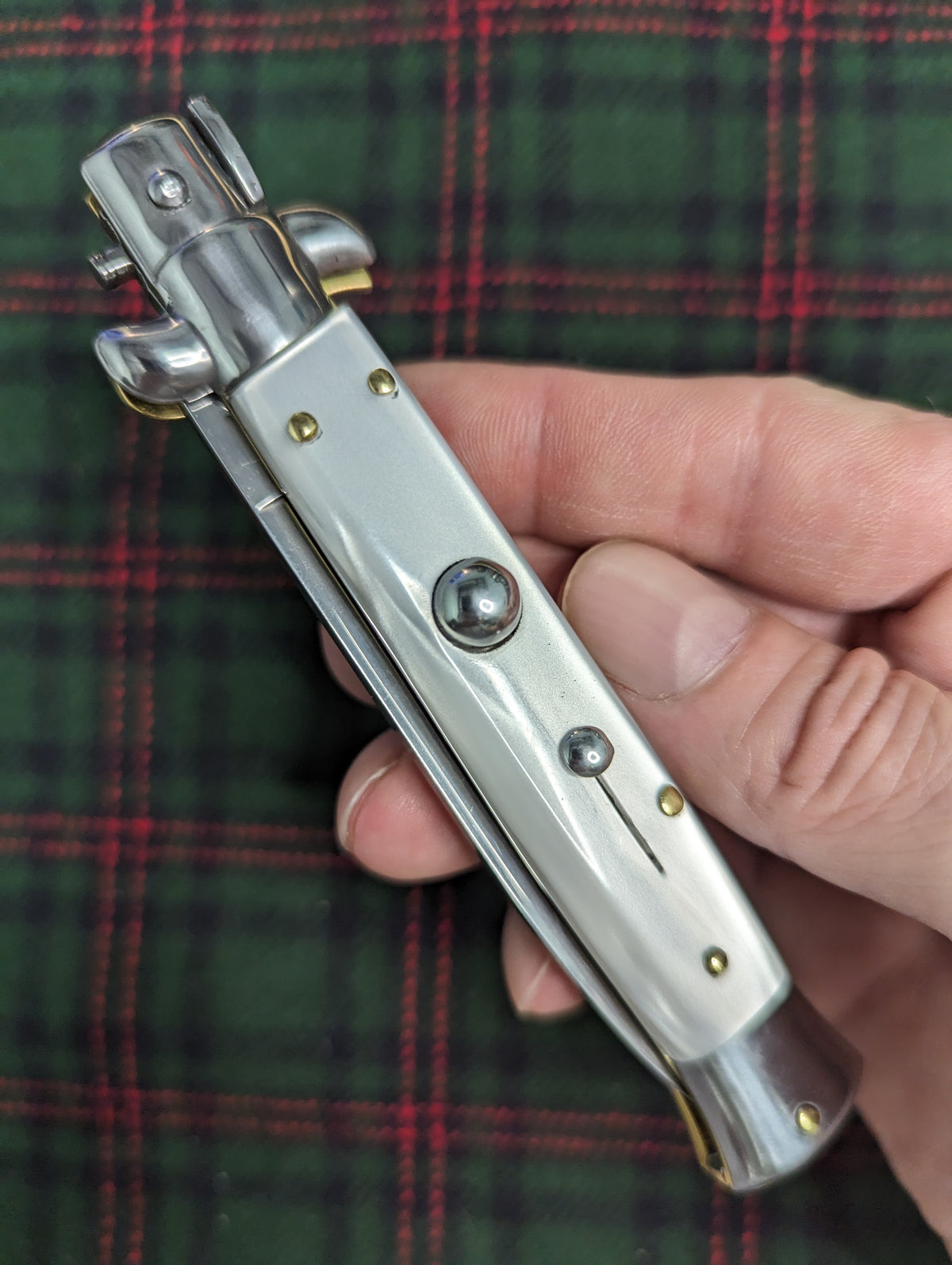 9" OL Imitation White Pearl Flat Grind Italian Stiletto
