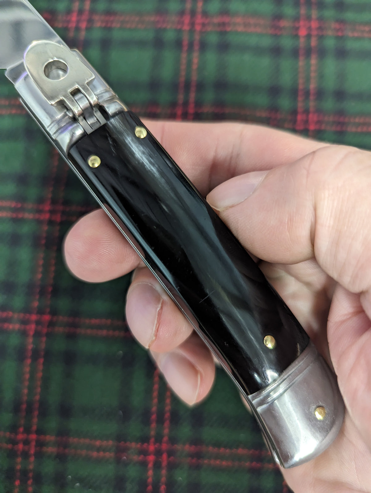 AKC ITALY BUFFALO HORN AUTOMATIC LEVERLOCK 2