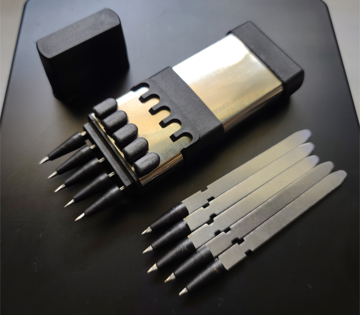 MALL NINJA 5 PC DART LAUNCHER