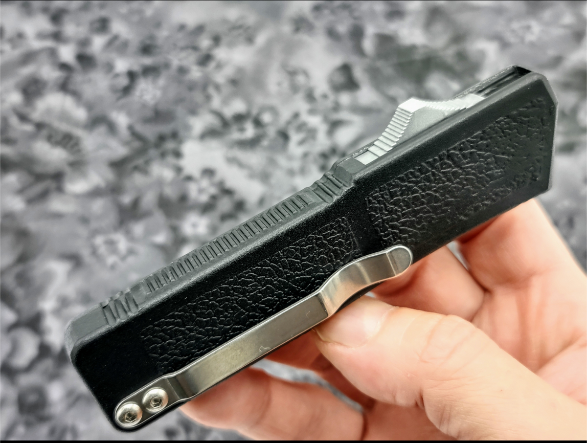 Lightning OTF Knife Black Part Serr. 2-Tone Drop Point