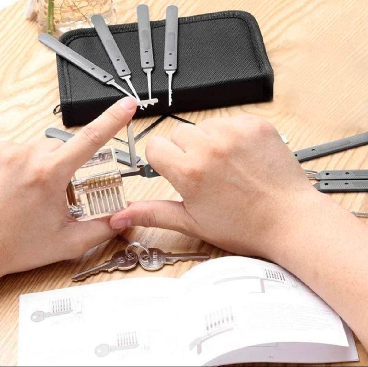 28 PC LOCK PICK TRAINING SET w/ 3 CLEAR LOCKS