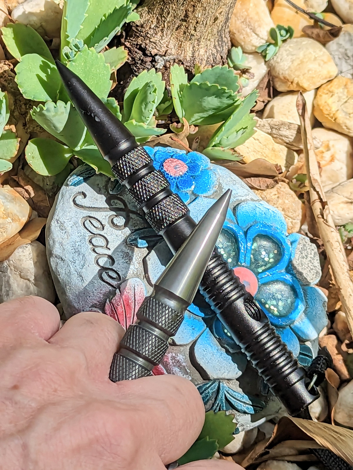 GREY SELF DEFENSE PUSH SPIKE KUBATON