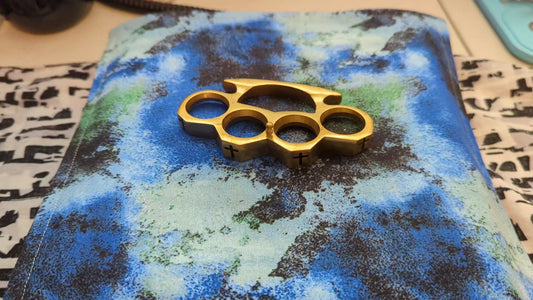 BLACK CROSS CASTED BRASS SQUARE TOP KNUCKLE DUSTER