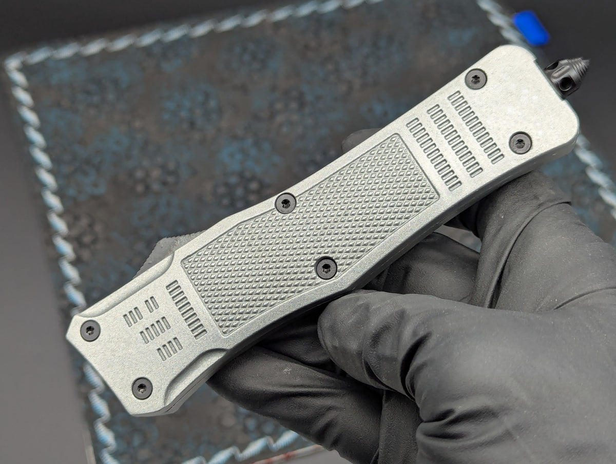 SILVER SHADOW STAINLESS D/A OTF KNIFE RAMBO CLIP