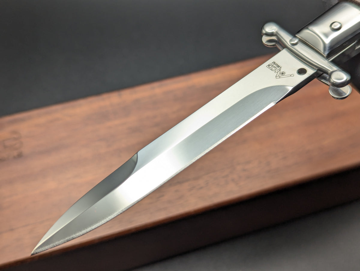 AKC WORLD ITALY 9" SNAKEWOOD SWINGUARD w/ COA