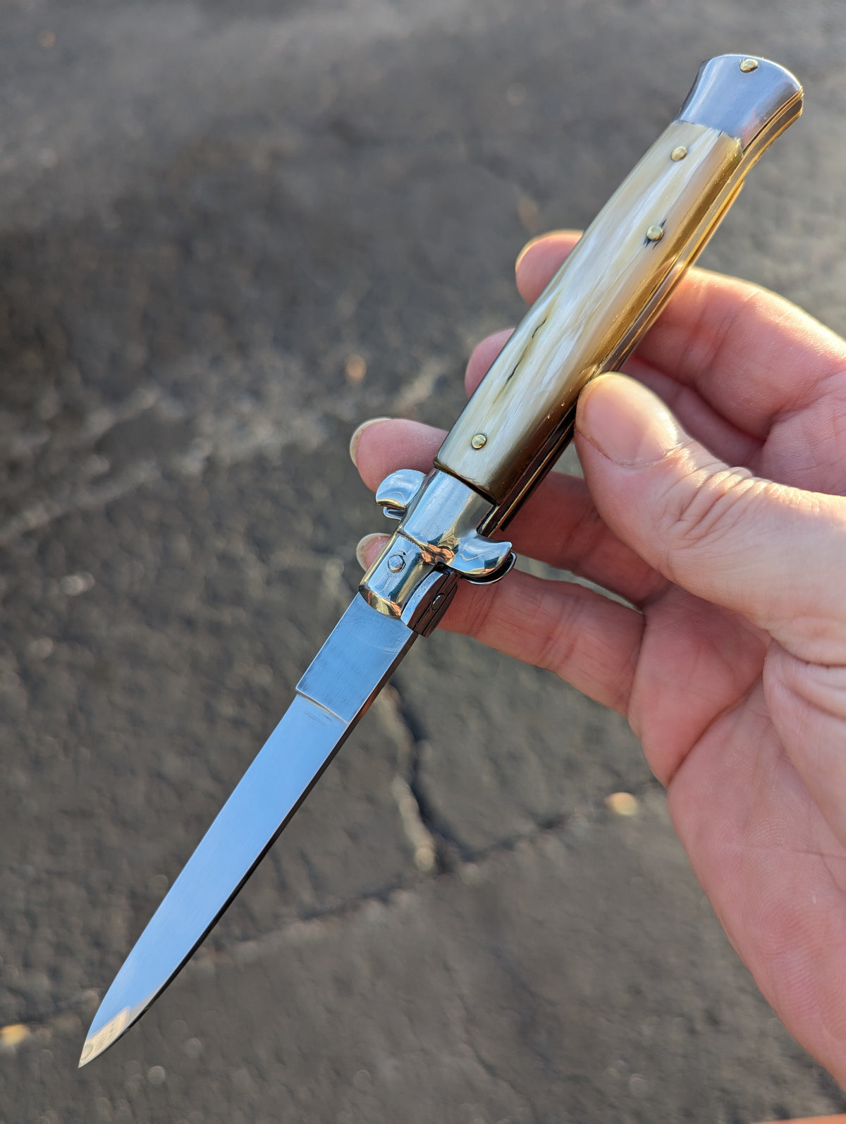 9" Renzo Beltrame Honey Horn Flat Grind Italian Stiletto 2