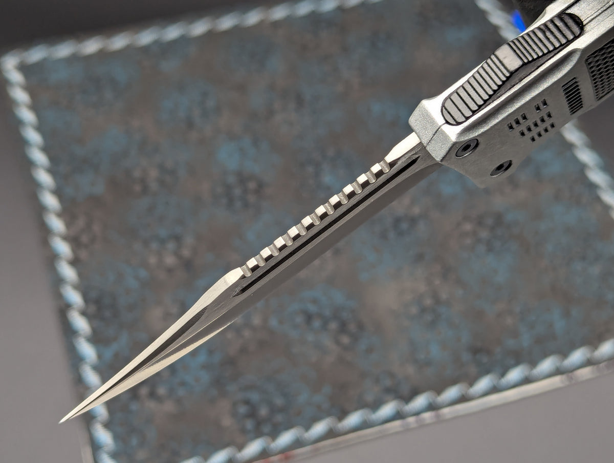SILVER SHADOW STAINLESS D/A OTF KNIFE RAMBO CLIP