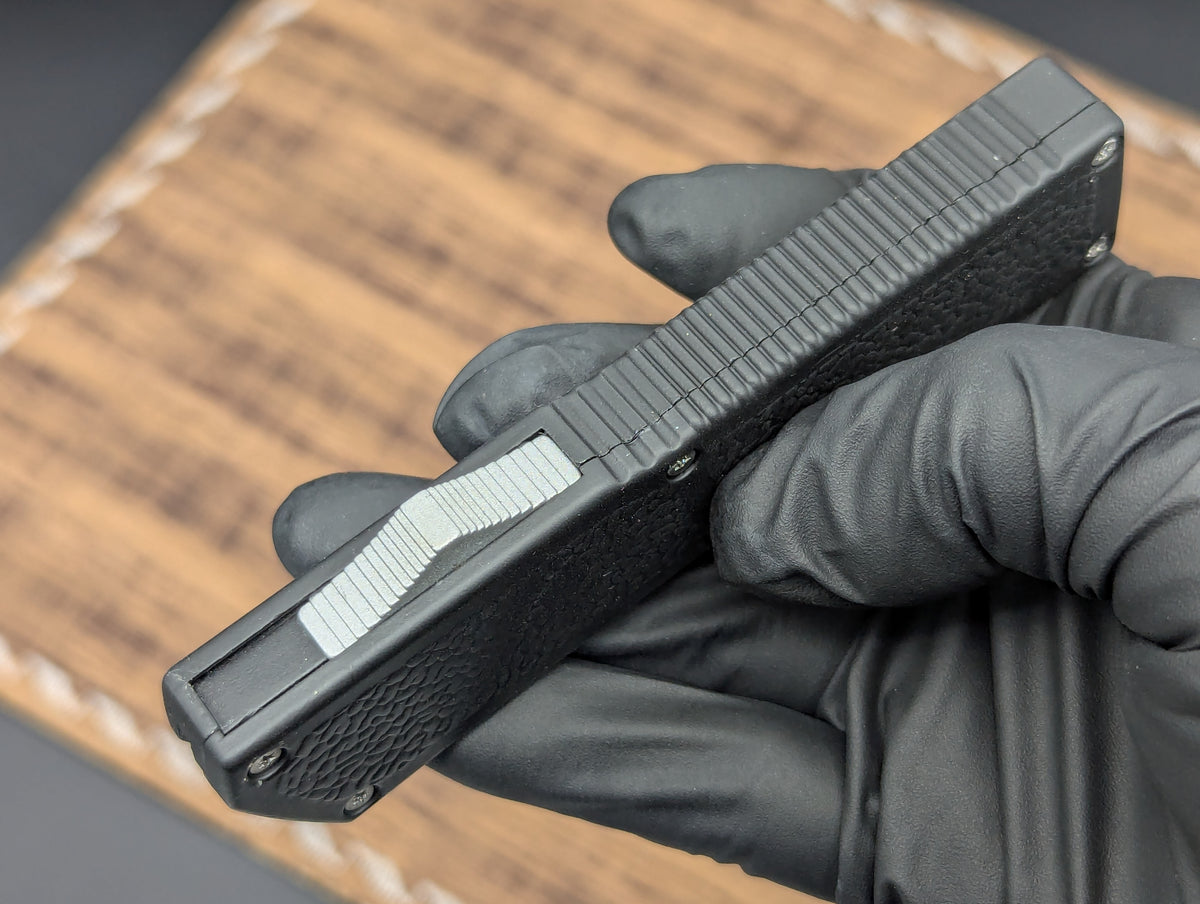BLACK 2-TONE LIGHTNING 2.0 D/A OTF KNIFE TANTO PLAIN