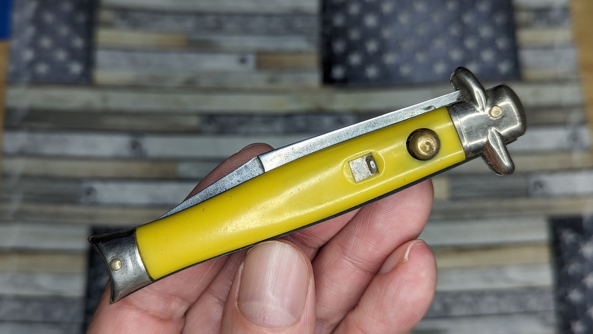 Bright Yellow Antique Shur-Snap USA Pre-Ban Automatic Knife