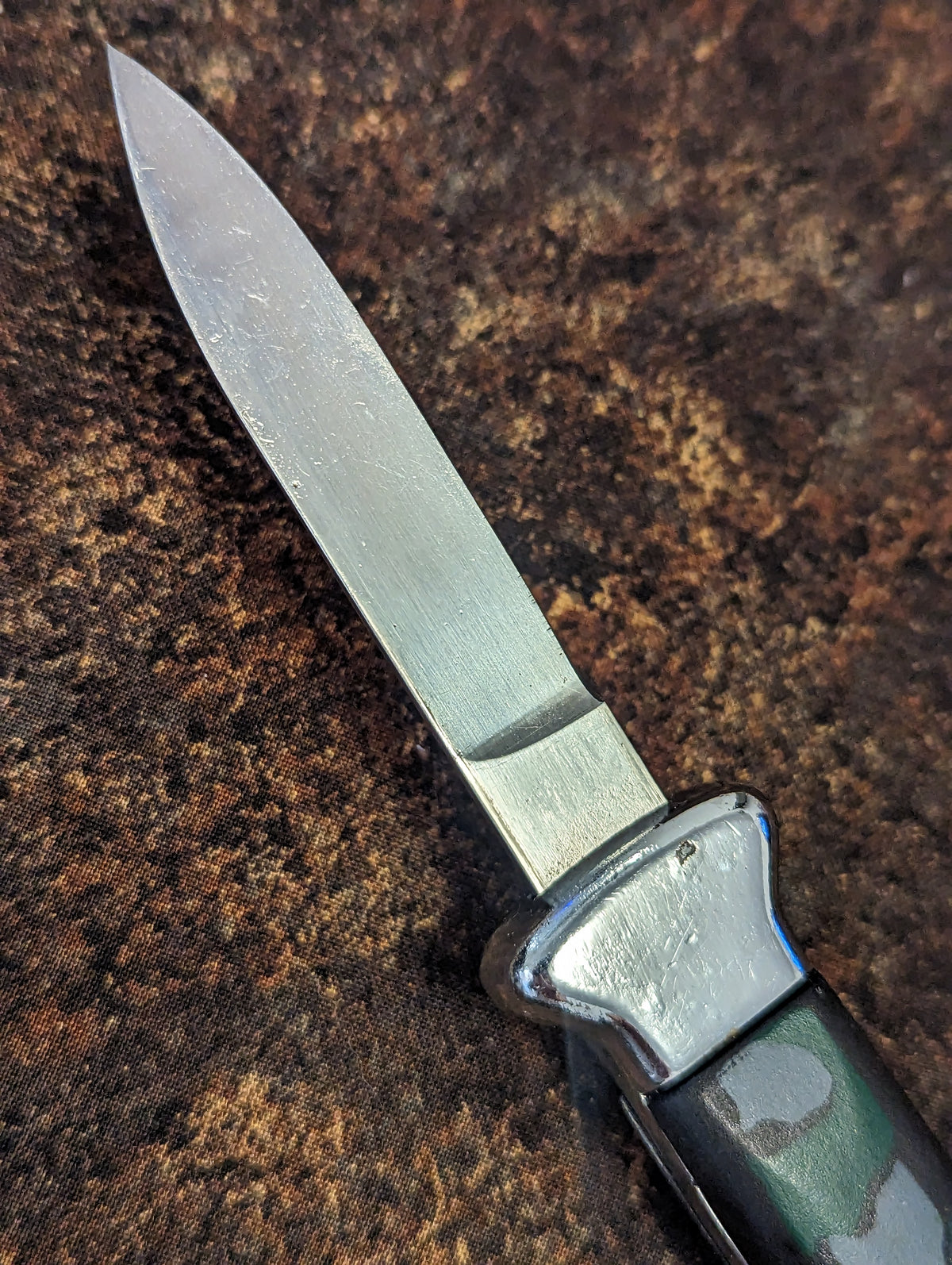 Vintage NATO MILITARY D/A OTF Knife Green Camo