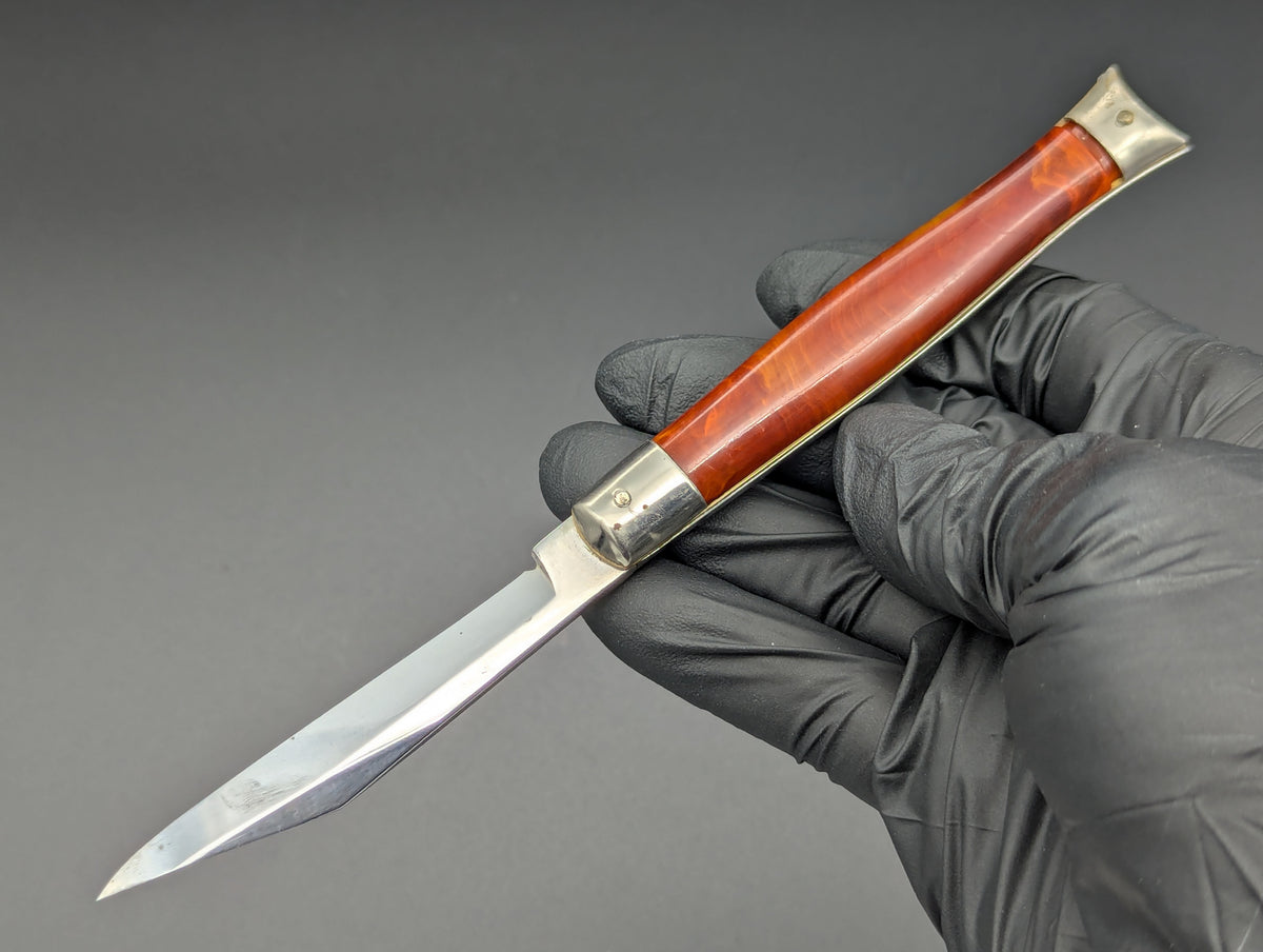 RED SWIRL SHUR-SNAP COLONIAL USA FISHTAIL SWITCHBLADE