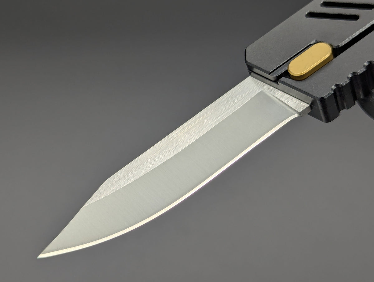 12 PC BLACK MEDIUM SIZED GRAVITY KNIVES