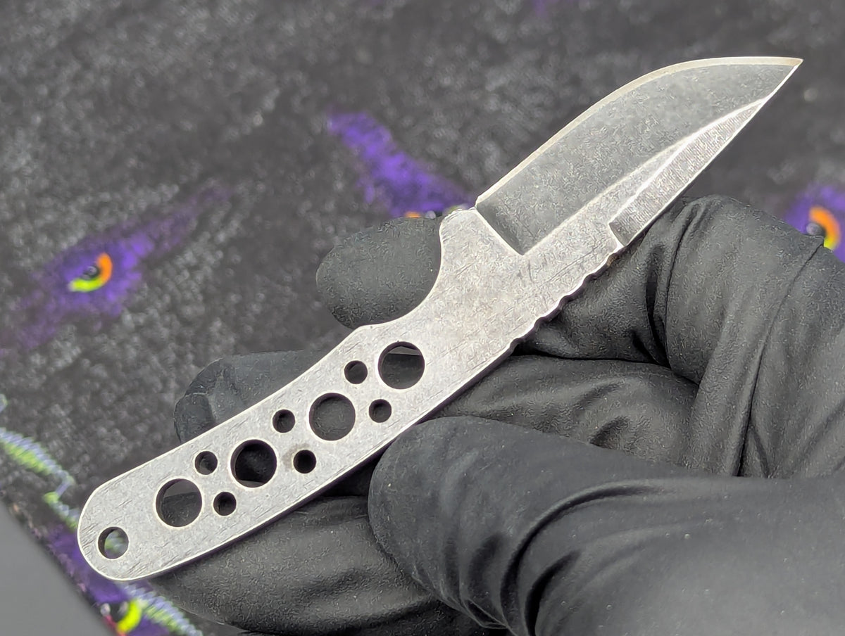 4.25" STONEWASHED FULL TANG MINI NECK KNIFE