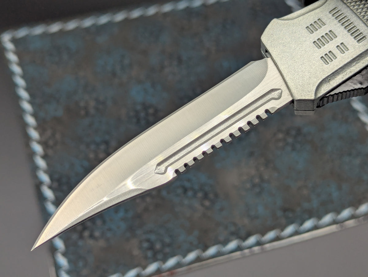 SILVER SHADOW STAINLESS D/A OTF KNIFE RAMBO CLIP
