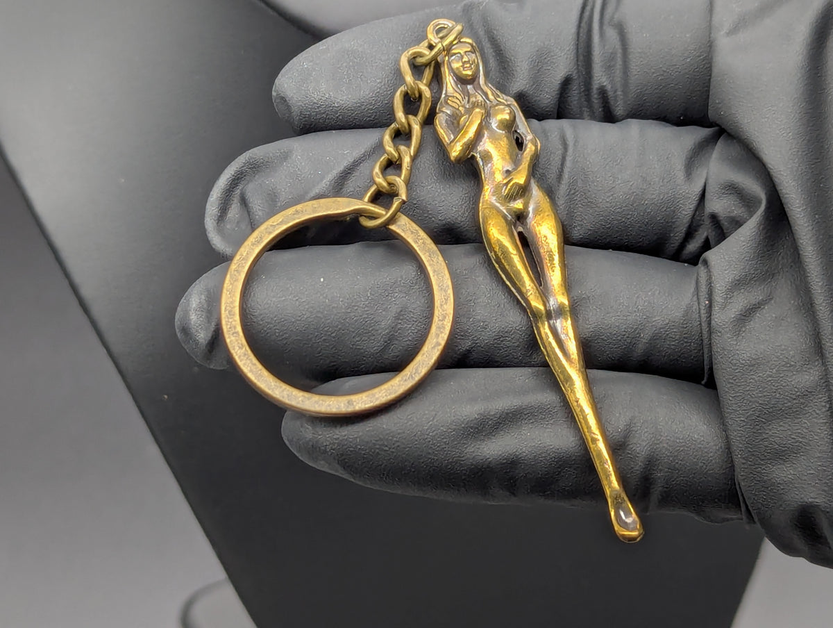 ANCIENT BRONZE BURLESQUE NUDIE TOOTSKI PARTY SPOON KEYRING