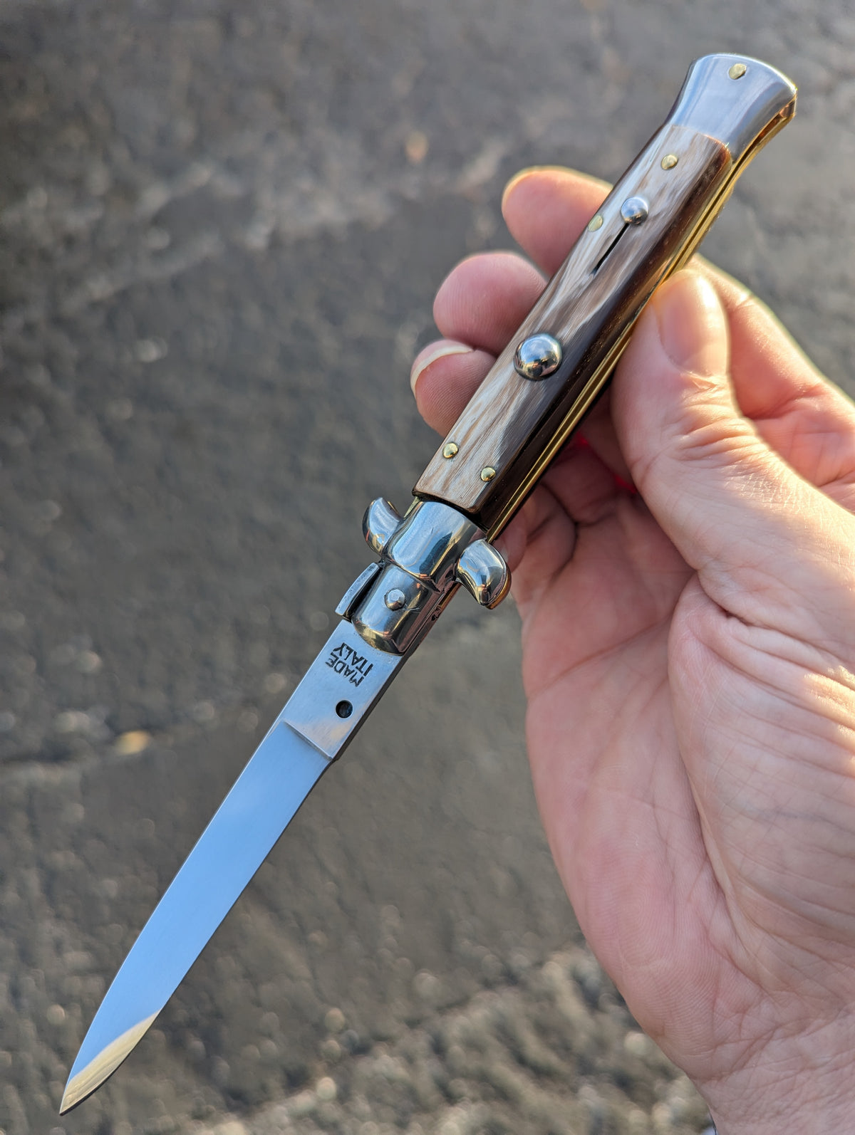 9" Renzo Beltrame Honey Horn Flat Grind Italian Stiletto 1