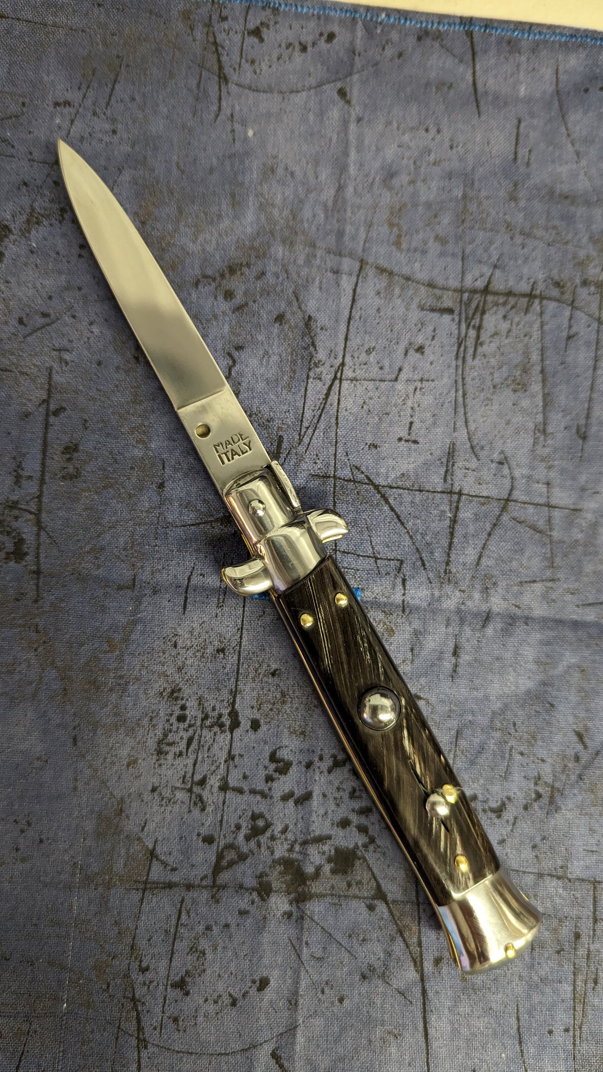 8" OL Buffalo Horn Flat Grind Handmade Italian Stiletto 1