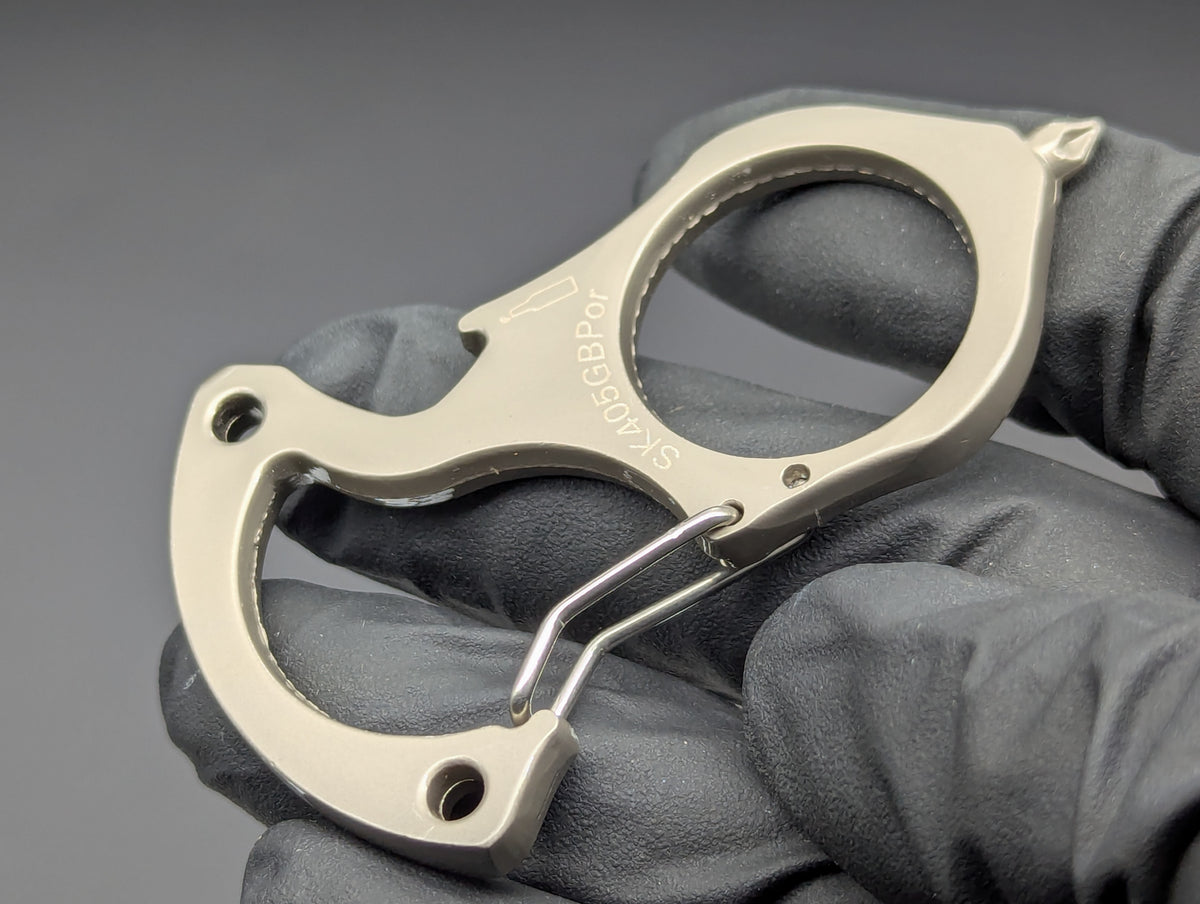 STAINLESS CARABINER SFK GLASS BREAKER KEYRING