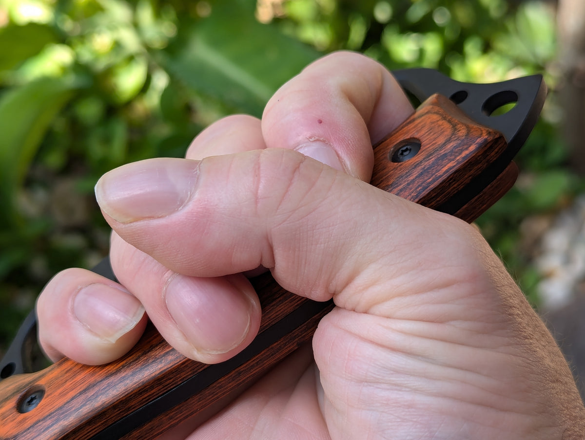 12.5" FULL TANG KNUCKLE TRENCH KNIFE