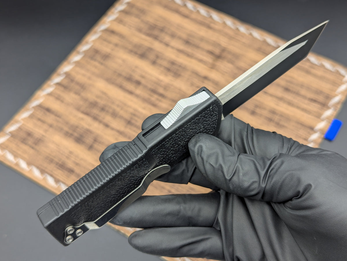 BLACK 2-TONE LIGHTNING 2.0 D/A OTF KNIFE TANTO PLAIN