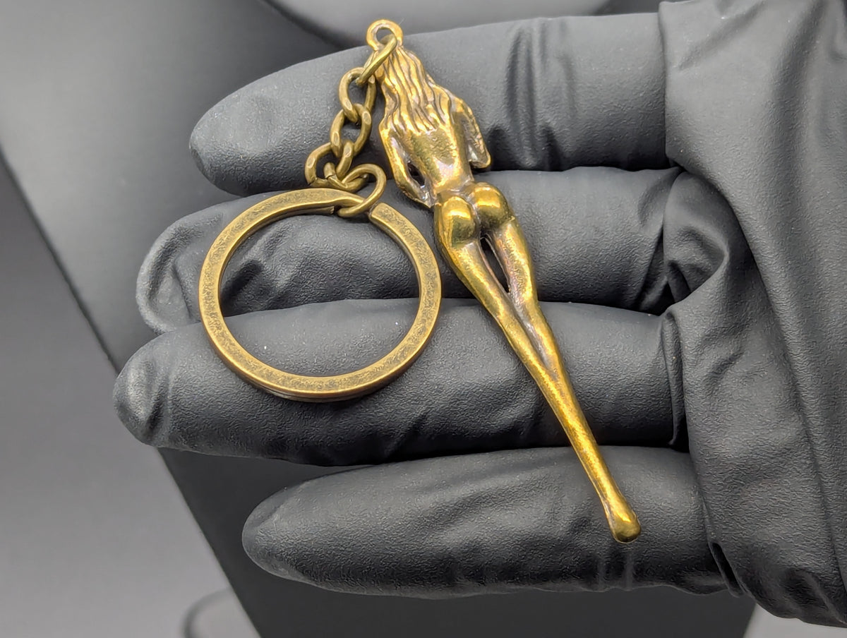 ANCIENT BRONZE BURLESQUE NUDIE TOOTSKI PARTY SPOON KEYRING