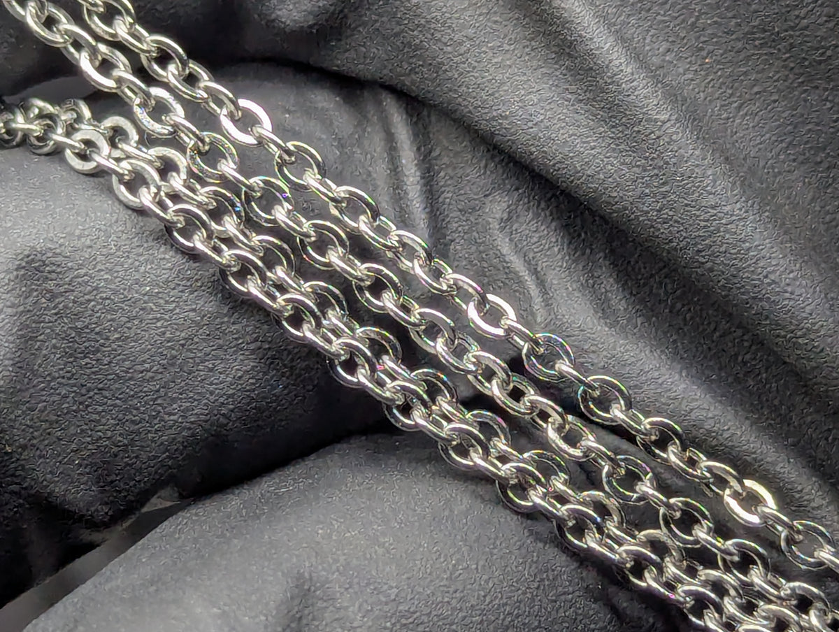CHROME FINISH BRASS KNUCKLES PENDANT & 22" STAINLESS NECKLACE