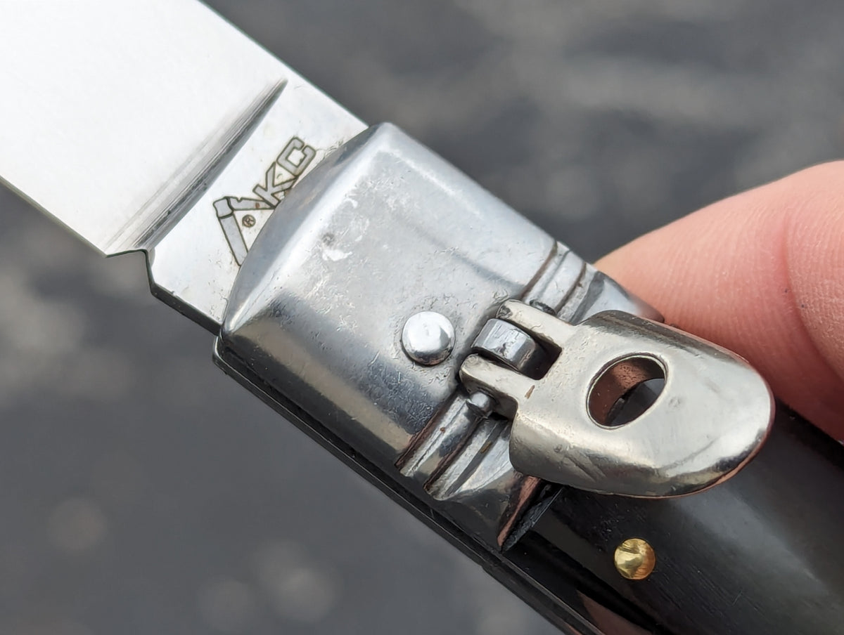 AKC ITALY BUFFALO HORN AUTOMATIC LEVERLOCK 3