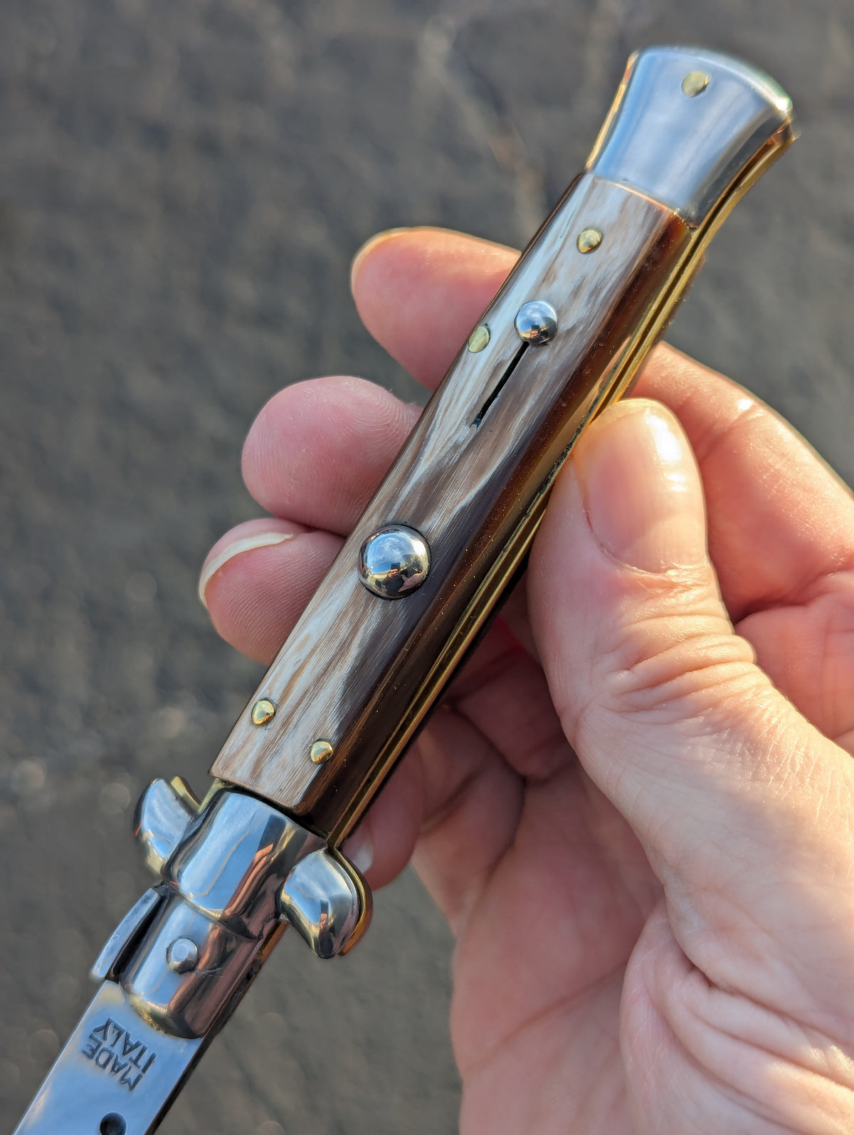 9" Renzo Beltrame Honey Horn Flat Grind Italian Stiletto 1