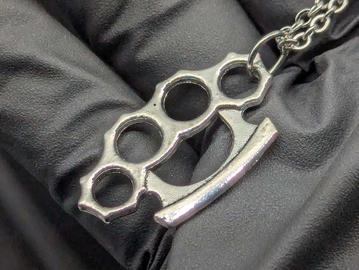 CHROME FINISH BRASS KNUCKLES PENDANT & 22" STAINLESS NECKLACE