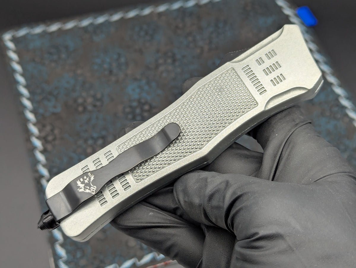 SILVER SHADOW STAINLESS D/A OTF KNIFE RAMBO CLIP