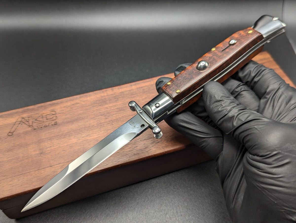 AKC WORLD ITALY 9" SNAKEWOOD SWINGUARD w/ COA
