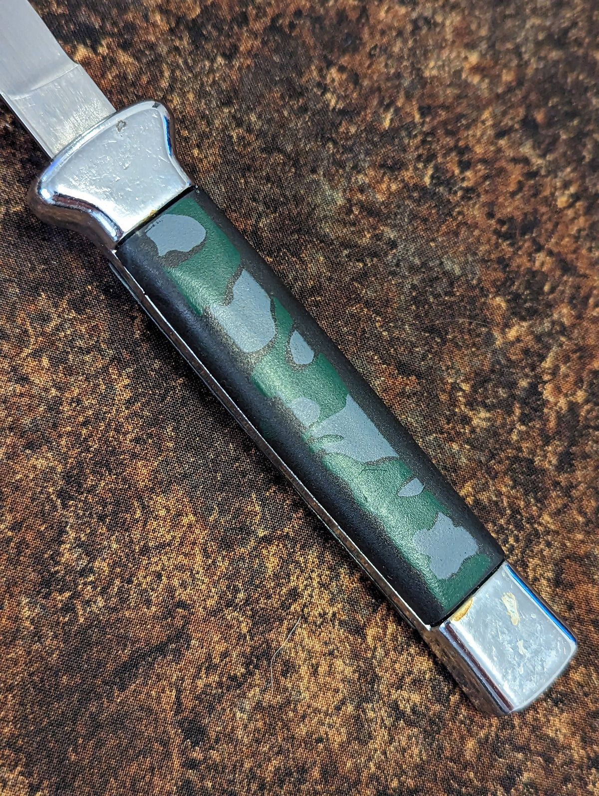 Vintage NATO MILITARY D/A OTF Knife Green Camo