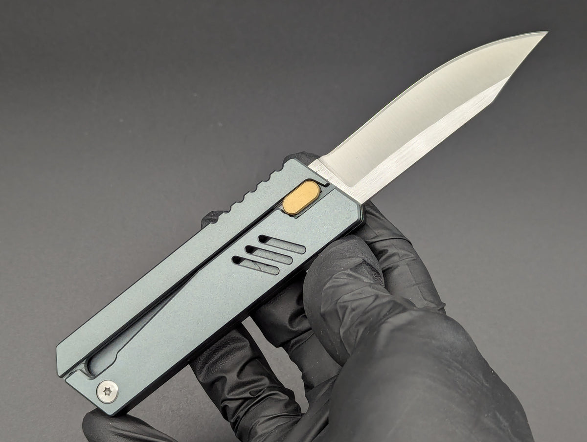 GREY EDC CPM-154 GRAVITY UTILITY KNIFE
